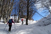 47 Bella neve sul  sentiero 571 per 'I Canti'  